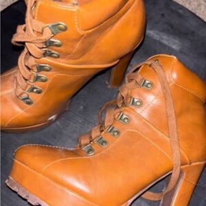 Shoe Dazzle Brown Heeled Boots